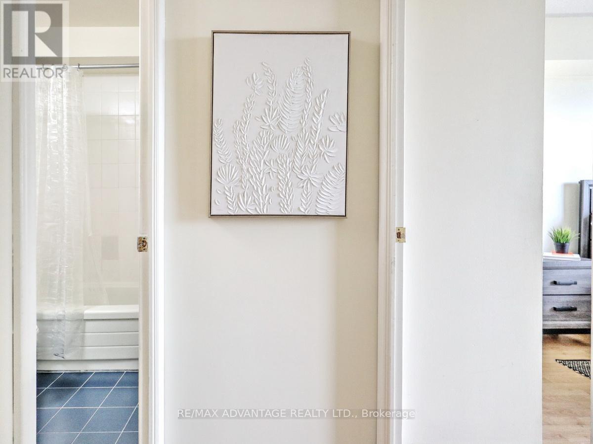 #304 695 RICHMOND STREET - 25