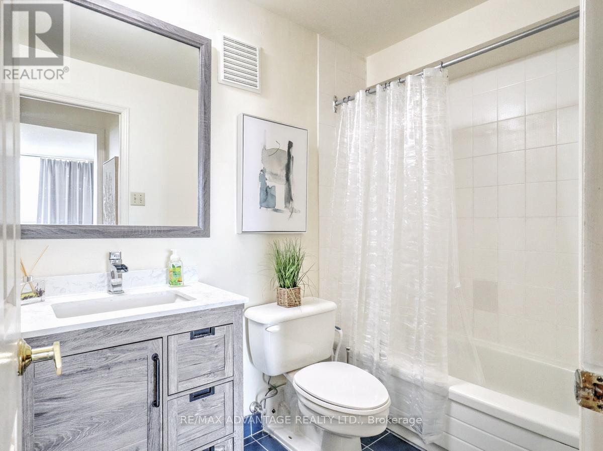 #304 695 RICHMOND STREET - 26
