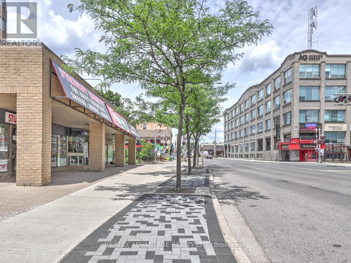 #304 695 RICHMOND STREET - 38