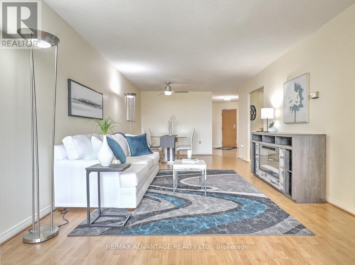#304 695 RICHMOND STREET - 4