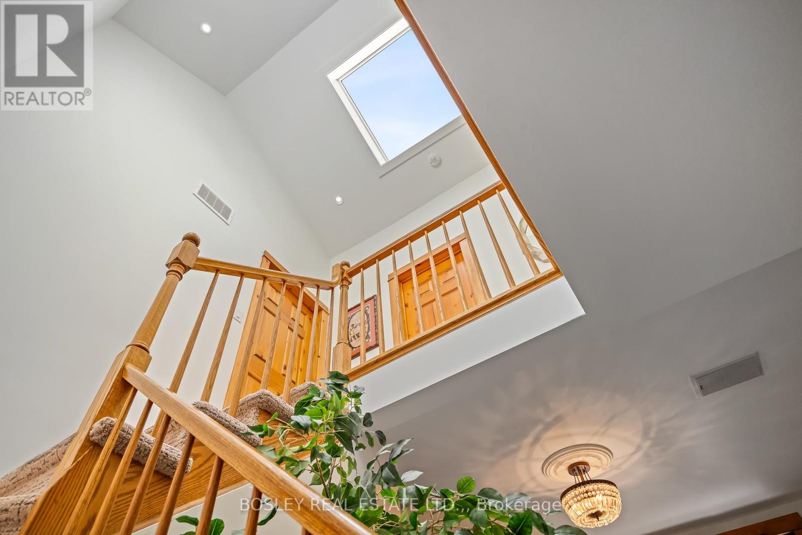 851 CHARLOTTE STREET - 11