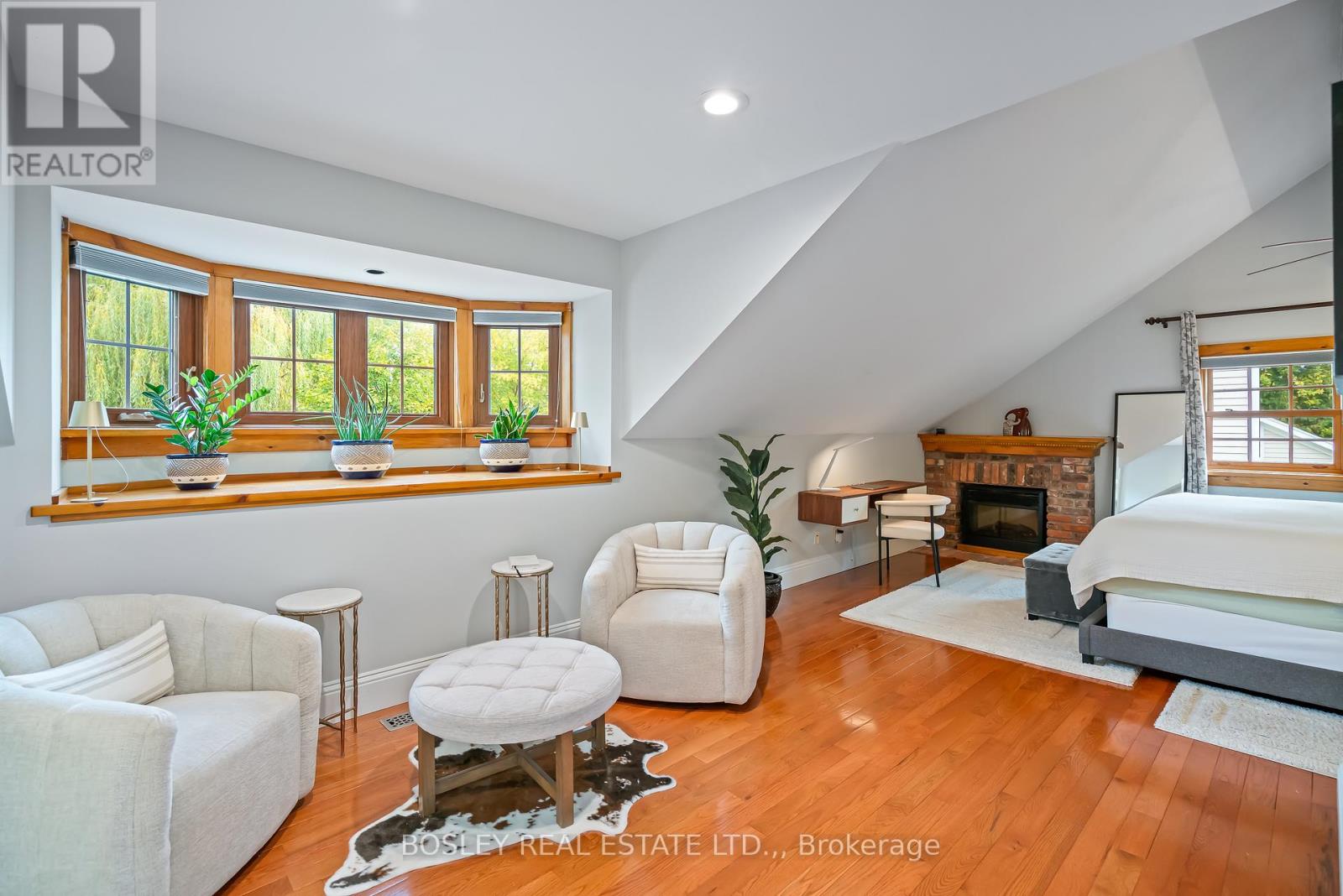 851 CHARLOTTE STREET - 29