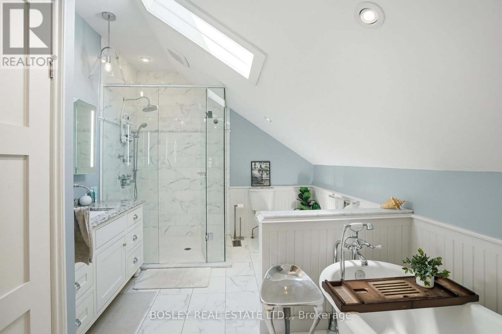 851 CHARLOTTE STREET - 26