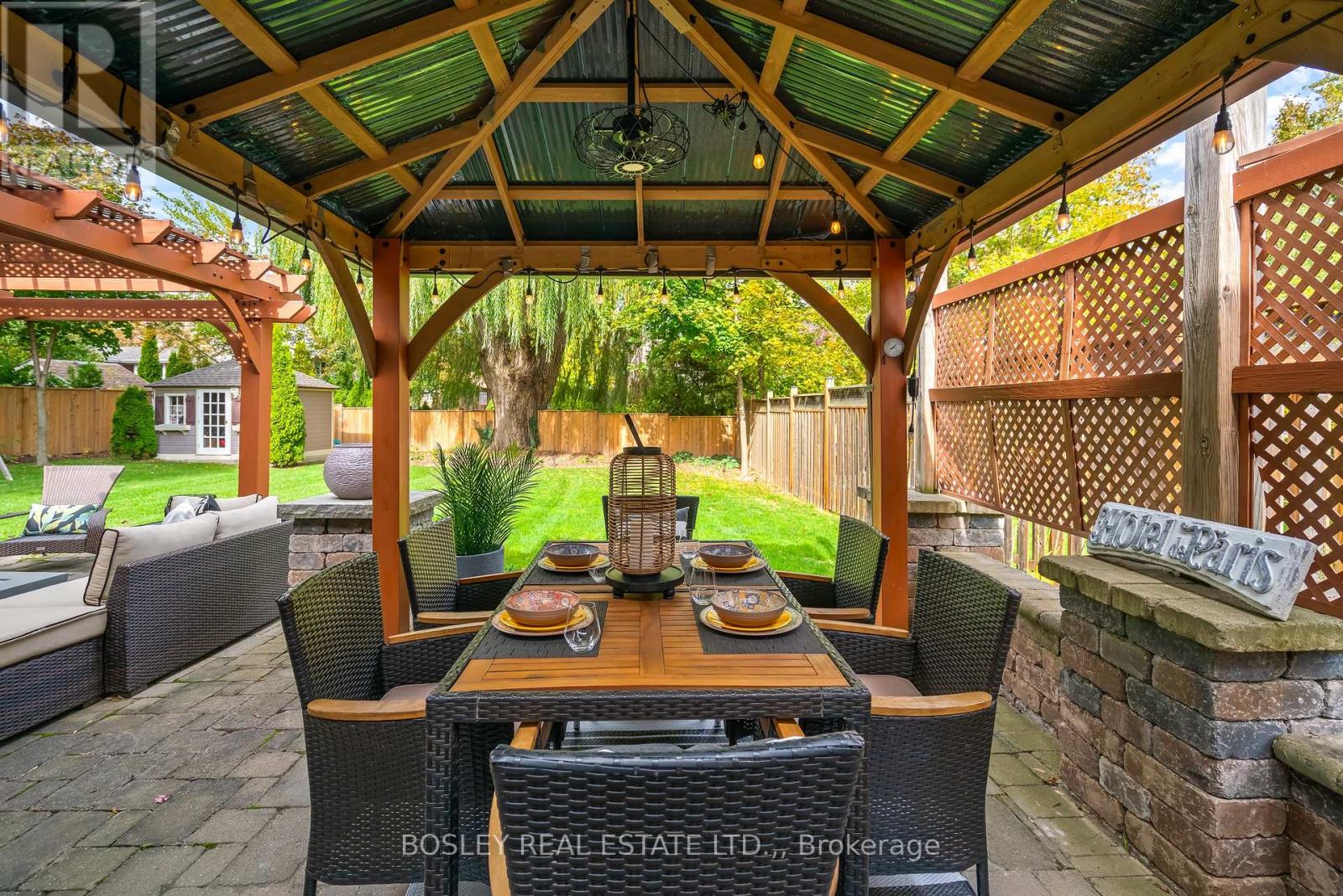 851 CHARLOTTE STREET - 33