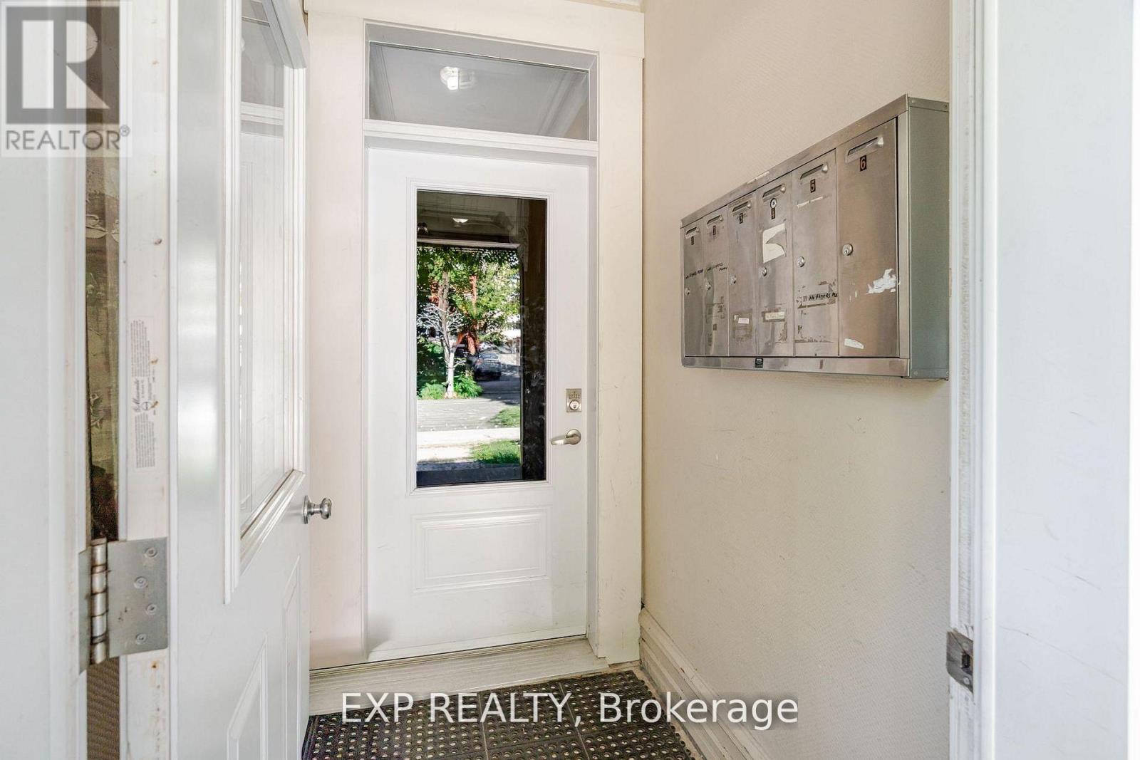 88 MACLAREN STREET - 28