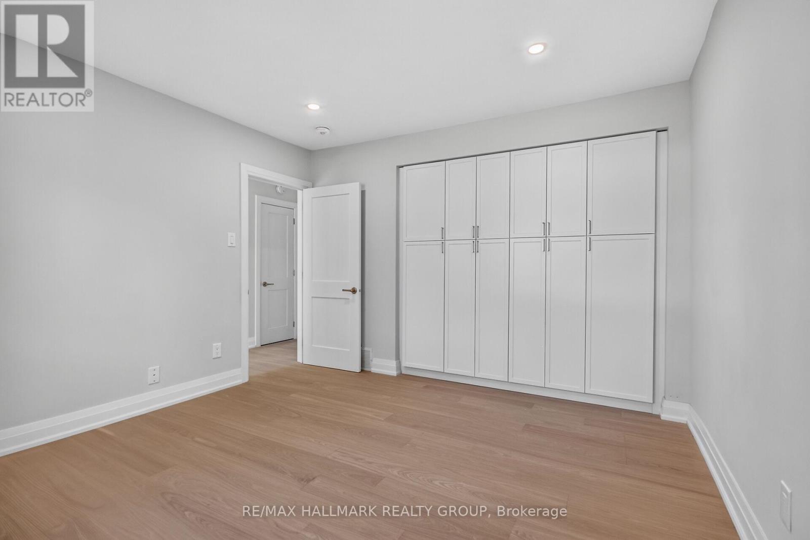 4 Bed, 2 Bath House for Sale in Ottawa – 1054 CHELSEA DRIVE, Ottawa – MLS# X13495054 - Image 21