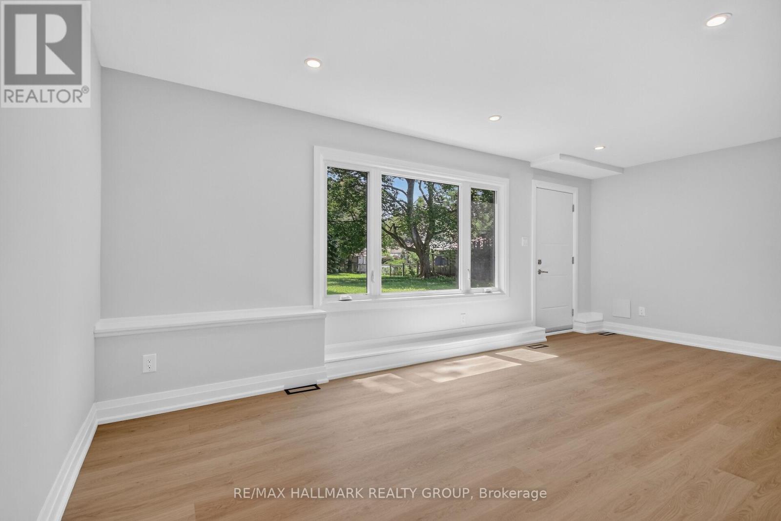 4 Bed, 2 Bath House for Sale in Ottawa – 1054 CHELSEA DRIVE, Ottawa – MLS# X13495054 - Image 28
