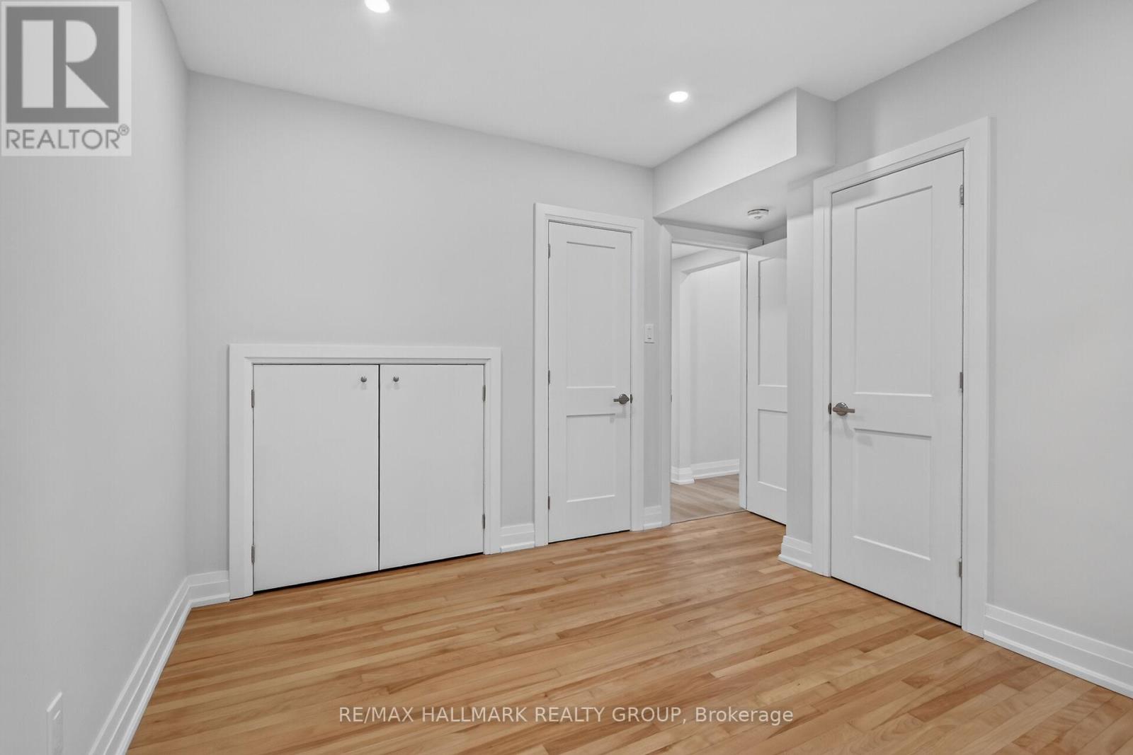 4 Bed, 2 Bath House for Sale in Ottawa – 1054 CHELSEA DRIVE, Ottawa – MLS# X13495054 - Image 34
