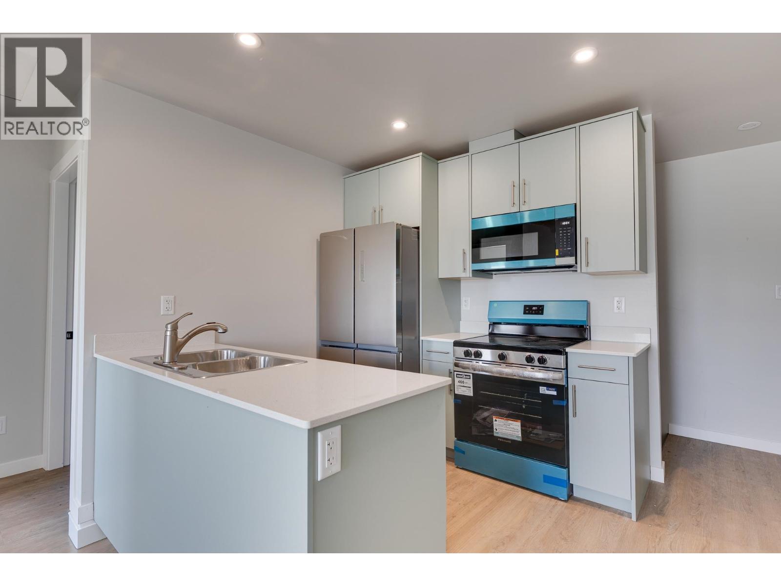 1215 N BLACKBURN ROAD - 19