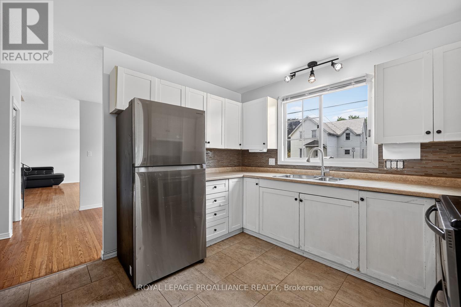 59 ABBOTT STREET - 12