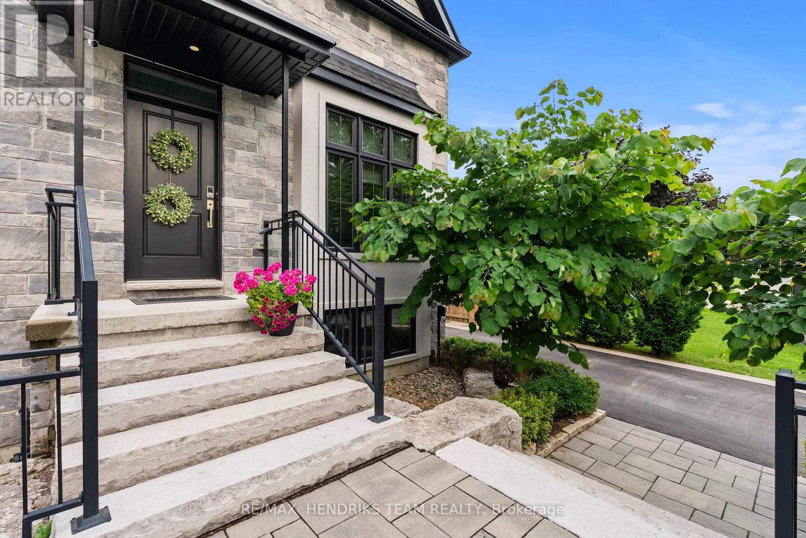8 STANMARY DRIVE - 4