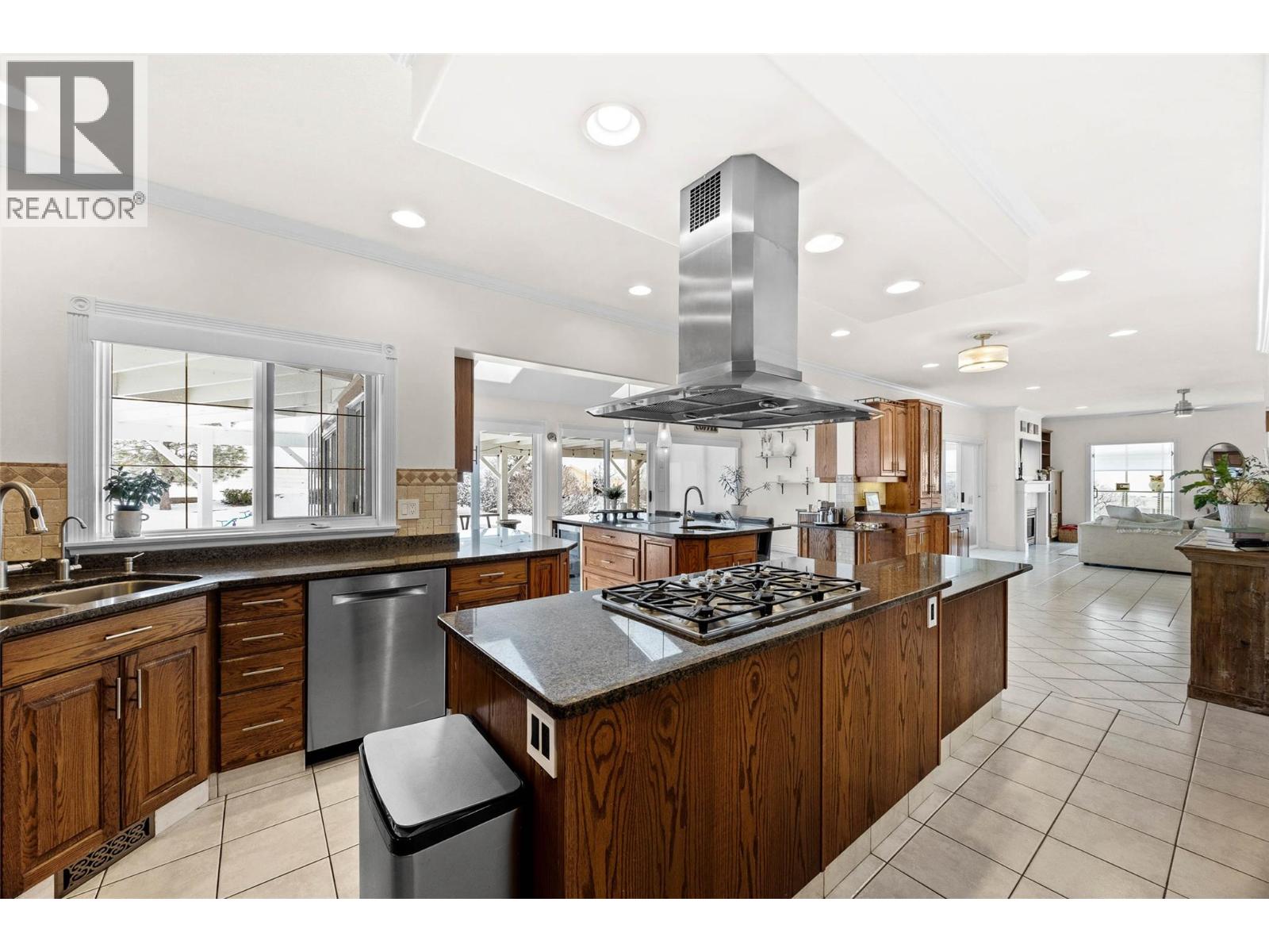 3100 PRINCETON KAMLOOPS Highway - 11