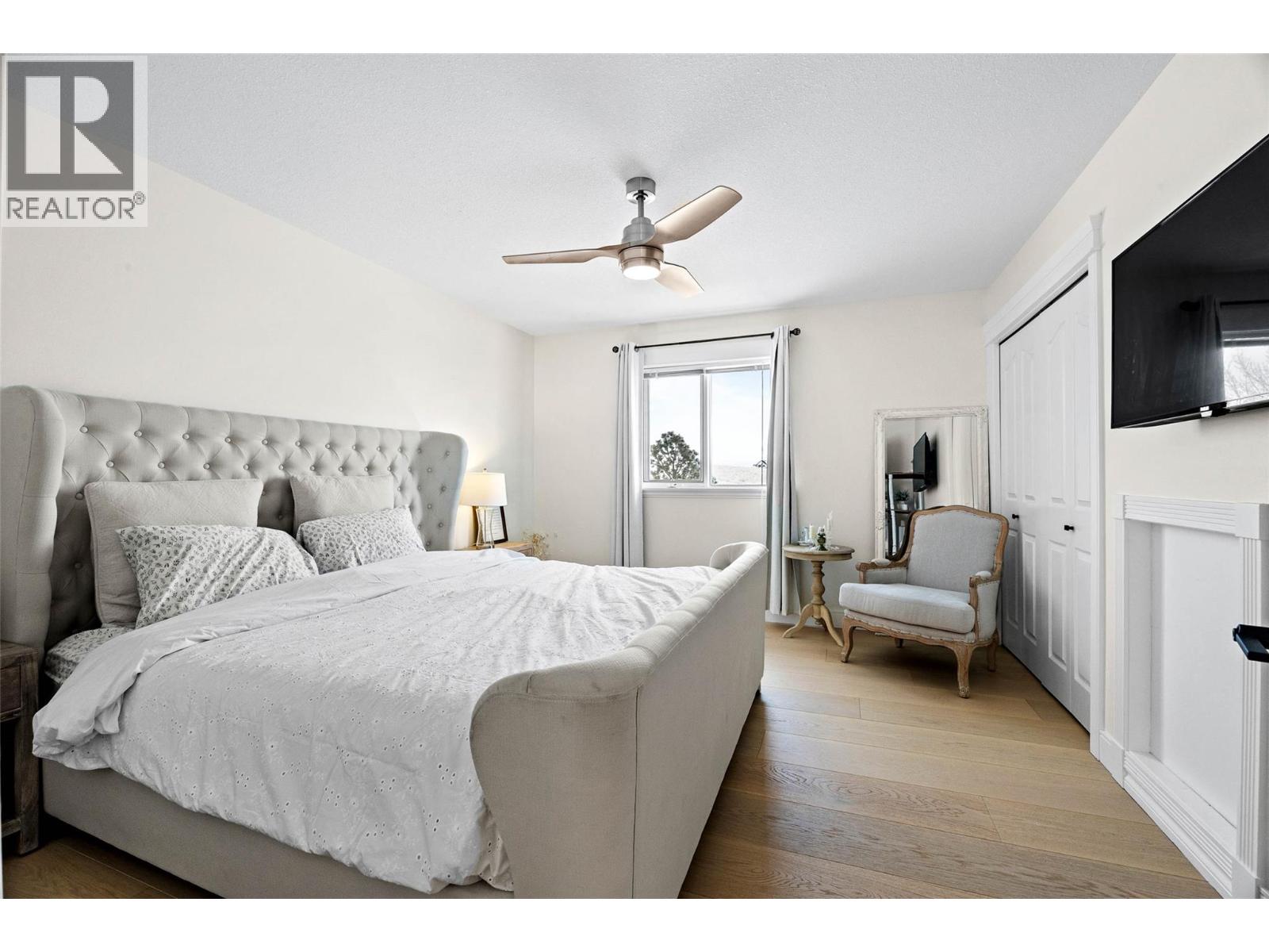 3100 PRINCETON KAMLOOPS Highway - 24
