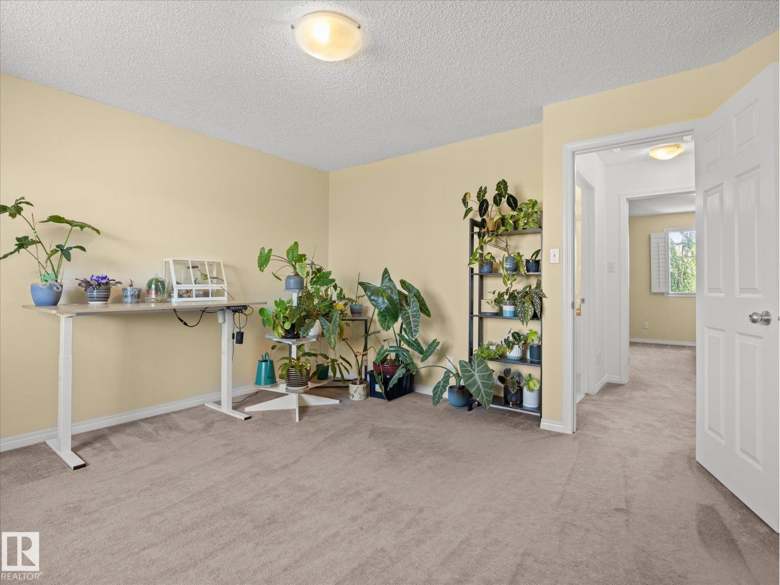 12126 16 AV SW - 17