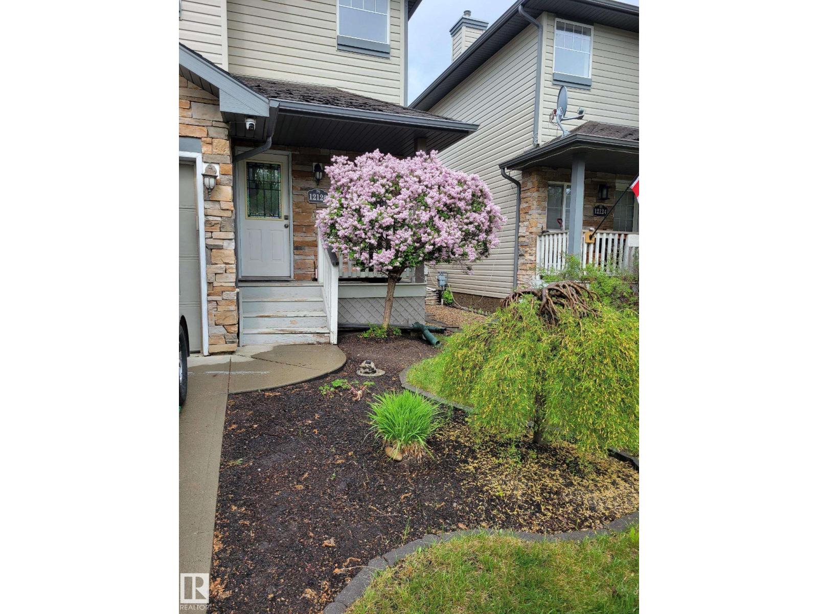 12126 16 AV SW - 42