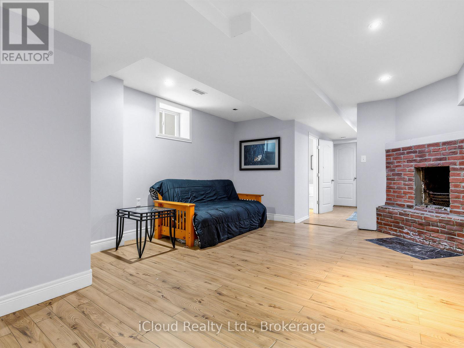 1303 WOODBINE AVENUE - 27