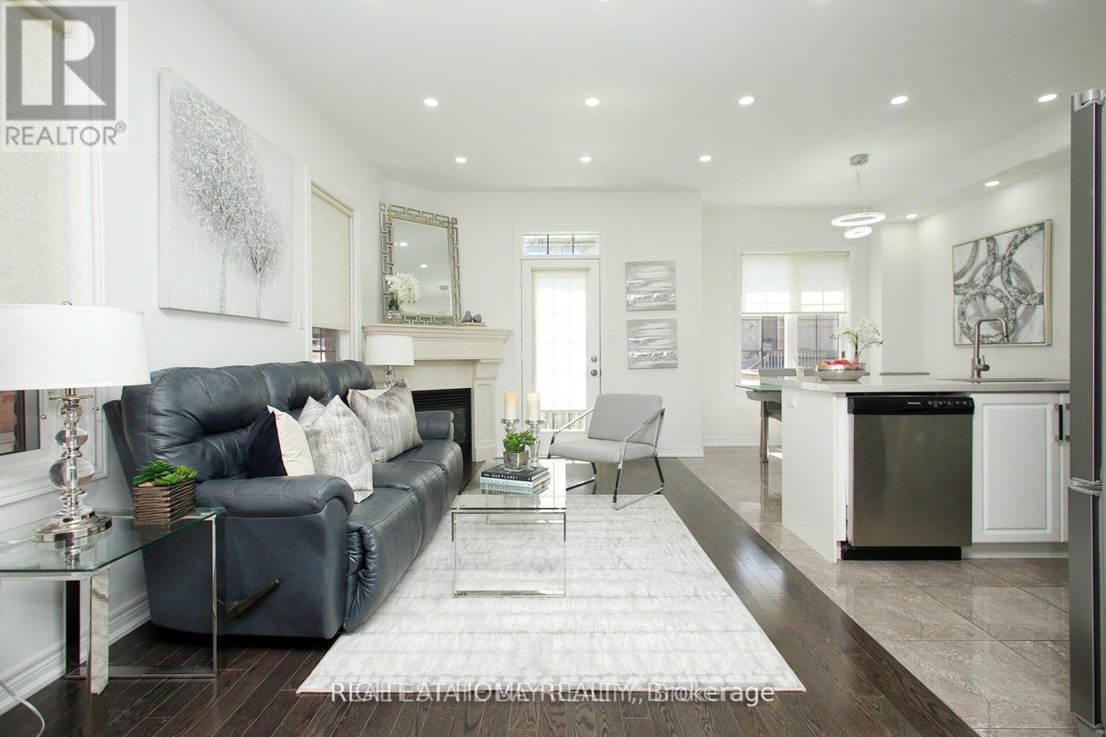 25 SIBELLA WAY - 2