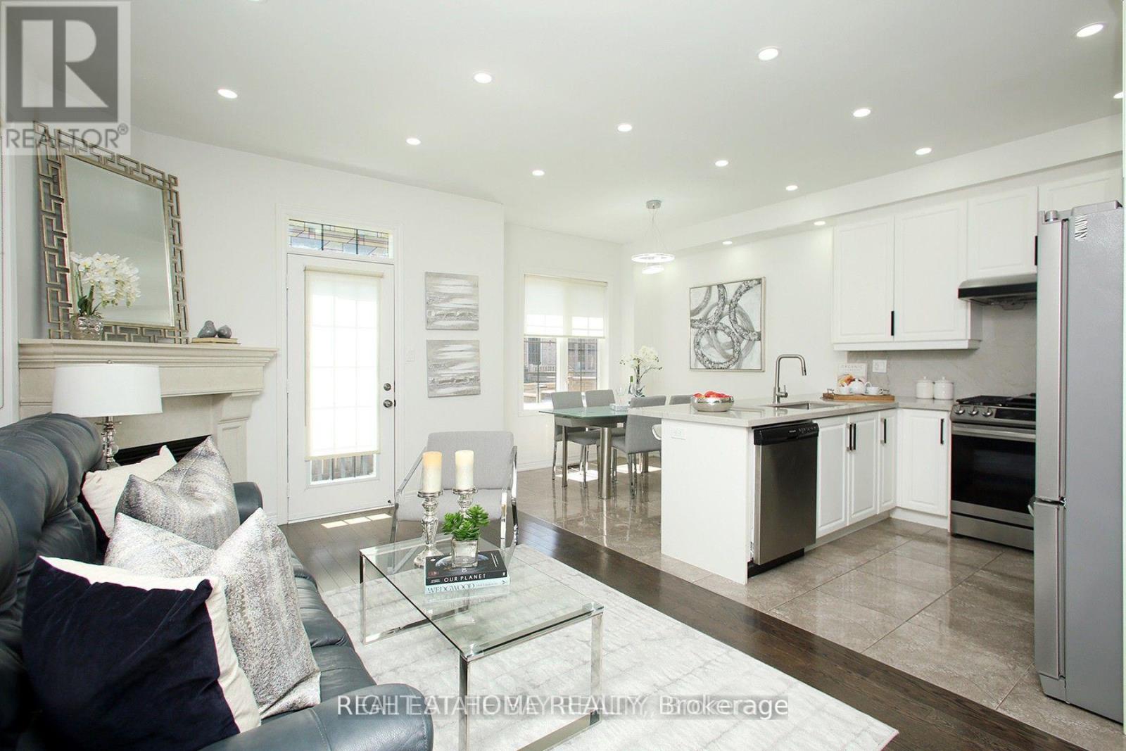 25 SIBELLA WAY - 3