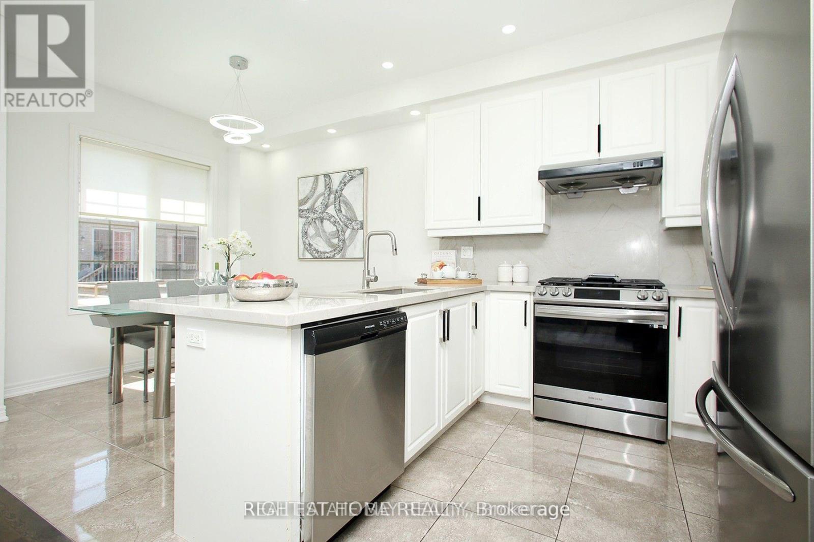 25 SIBELLA WAY - 6