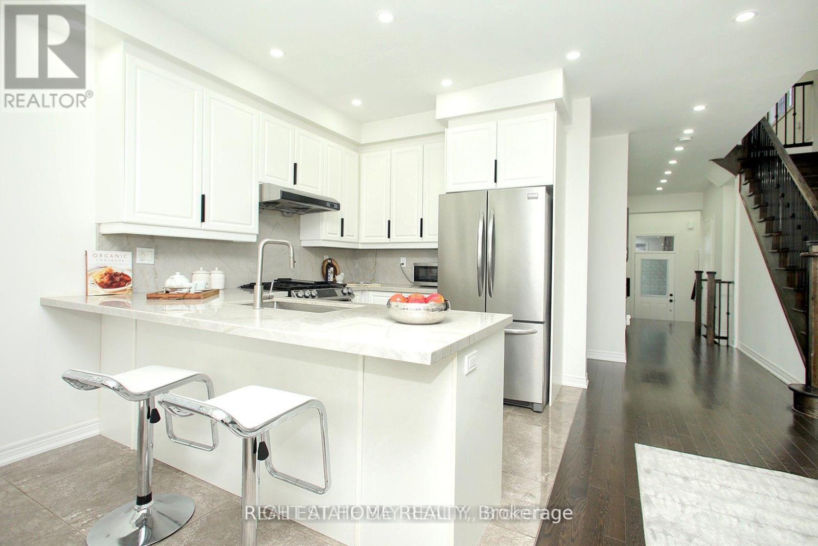 25 SIBELLA WAY - 8
