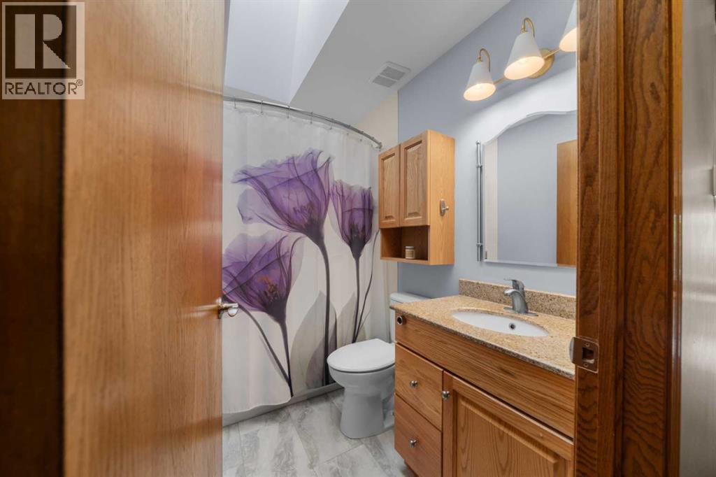 Main bathroom