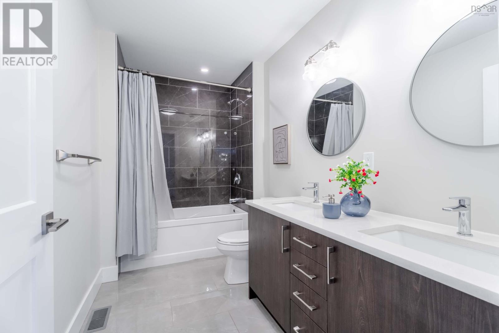 40 Talus Avenue - 31