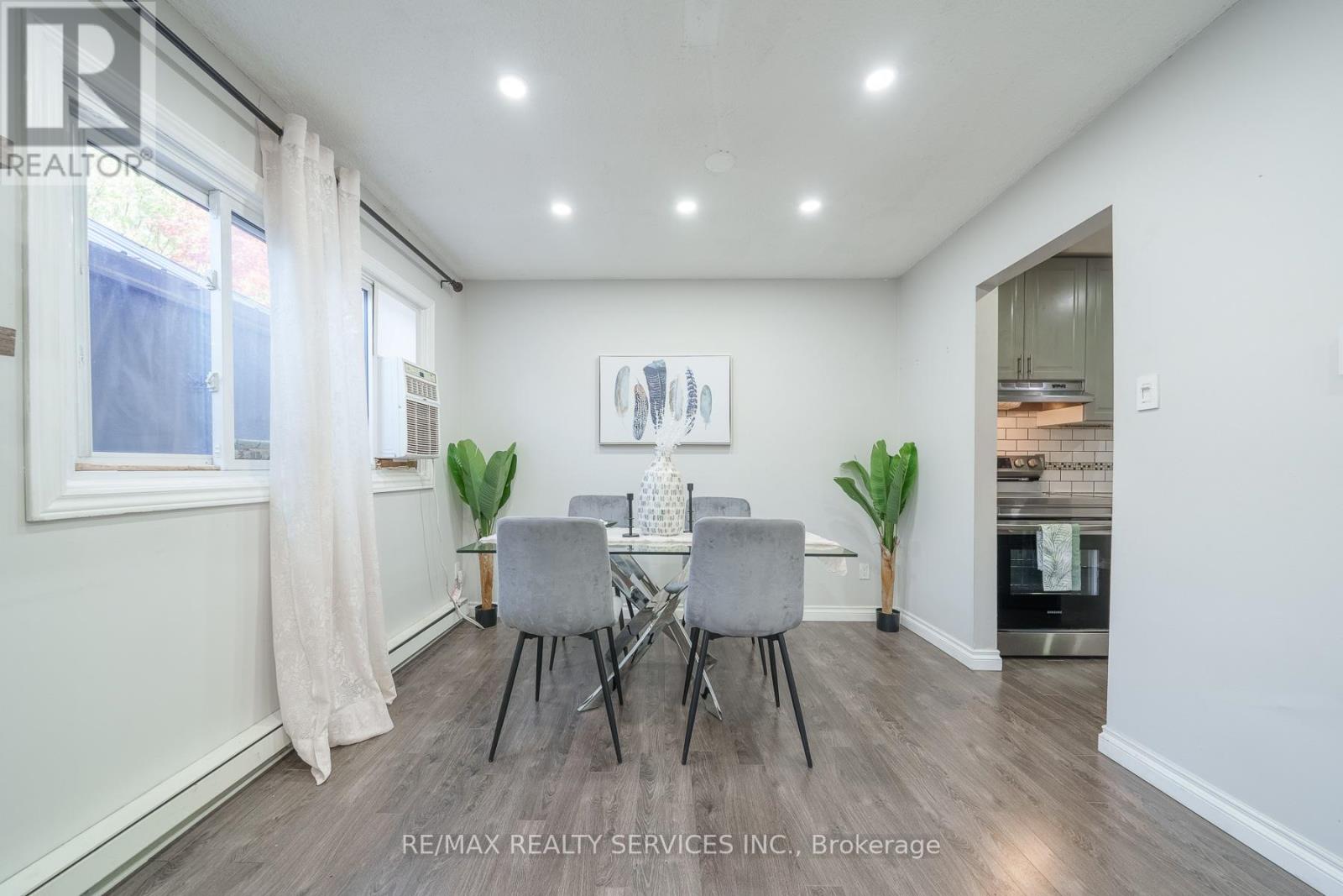 #43 5009 PINEDALE AVENUE - 10