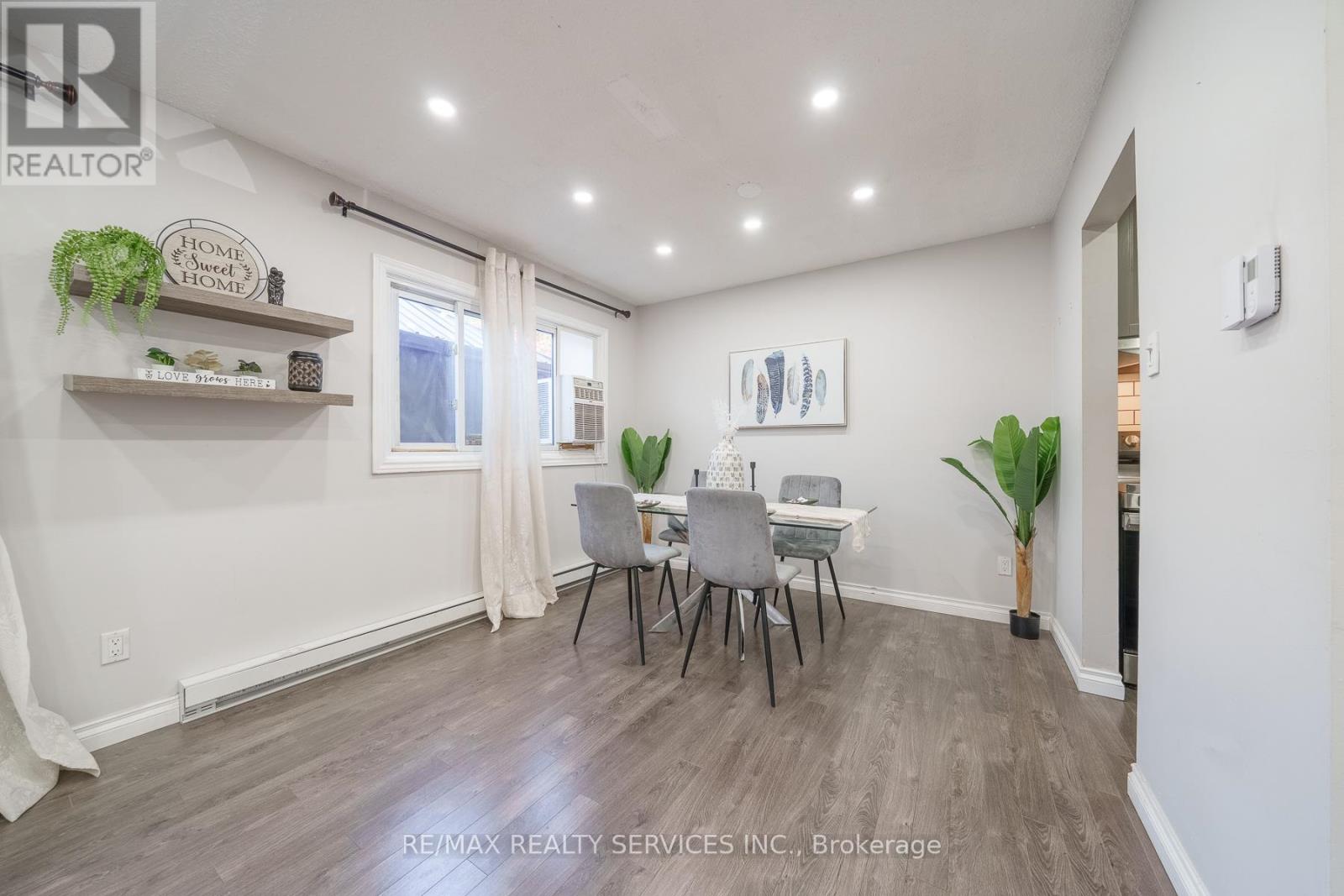 #43 5009 PINEDALE AVENUE - 11