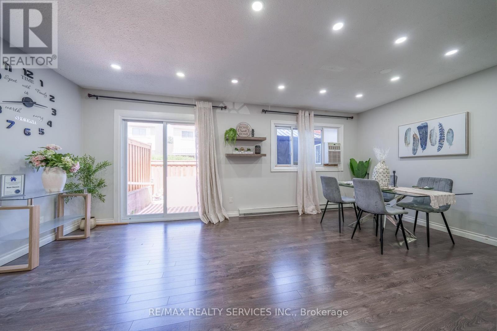 #43 5009 PINEDALE AVENUE - 14