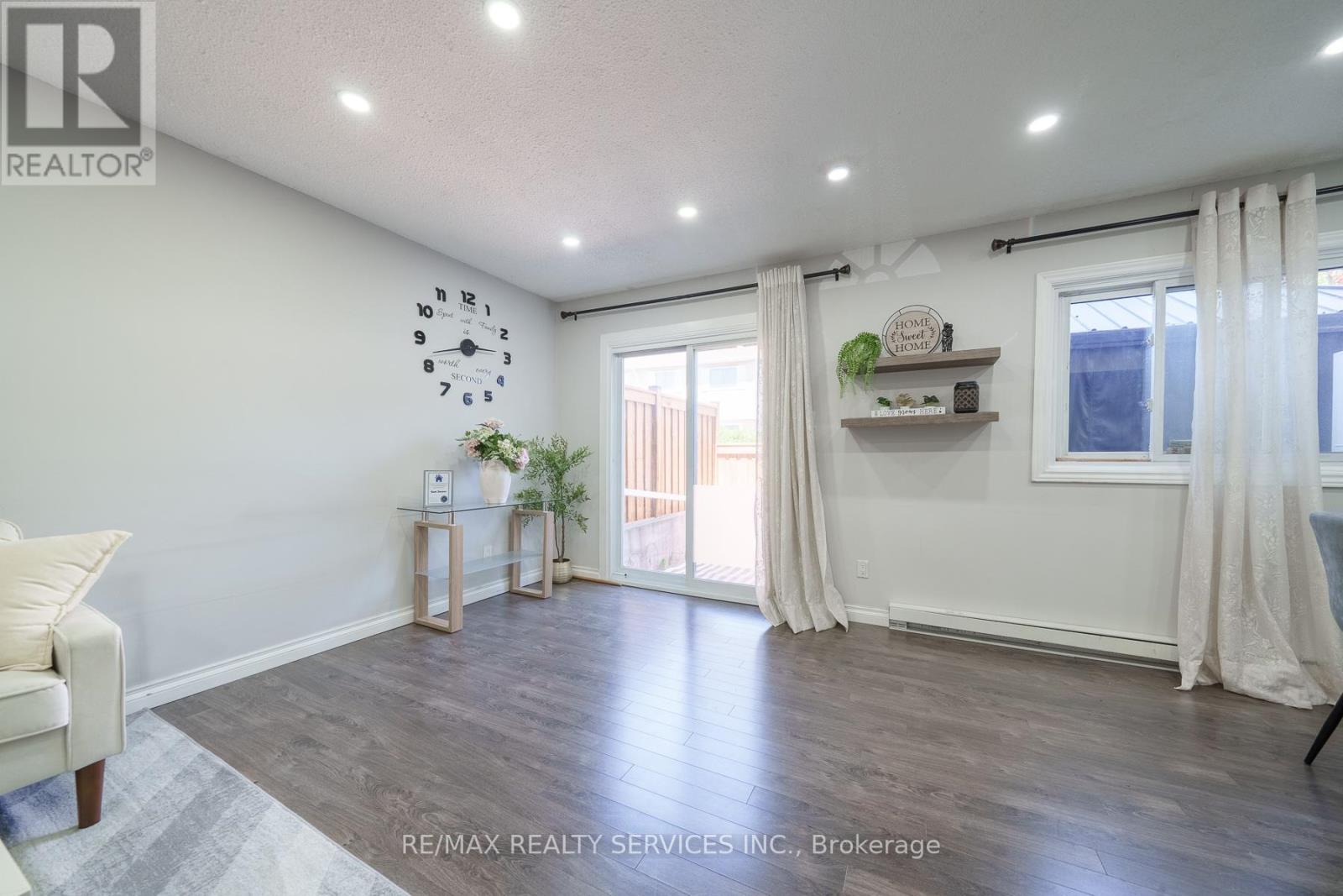 #43 5009 PINEDALE AVENUE - 15