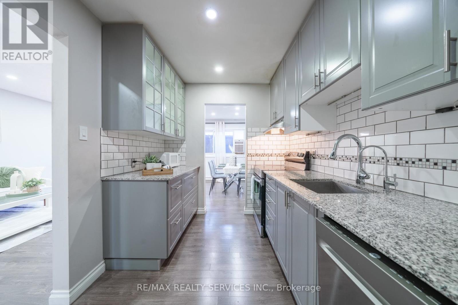 #43 5009 PINEDALE AVENUE - 17