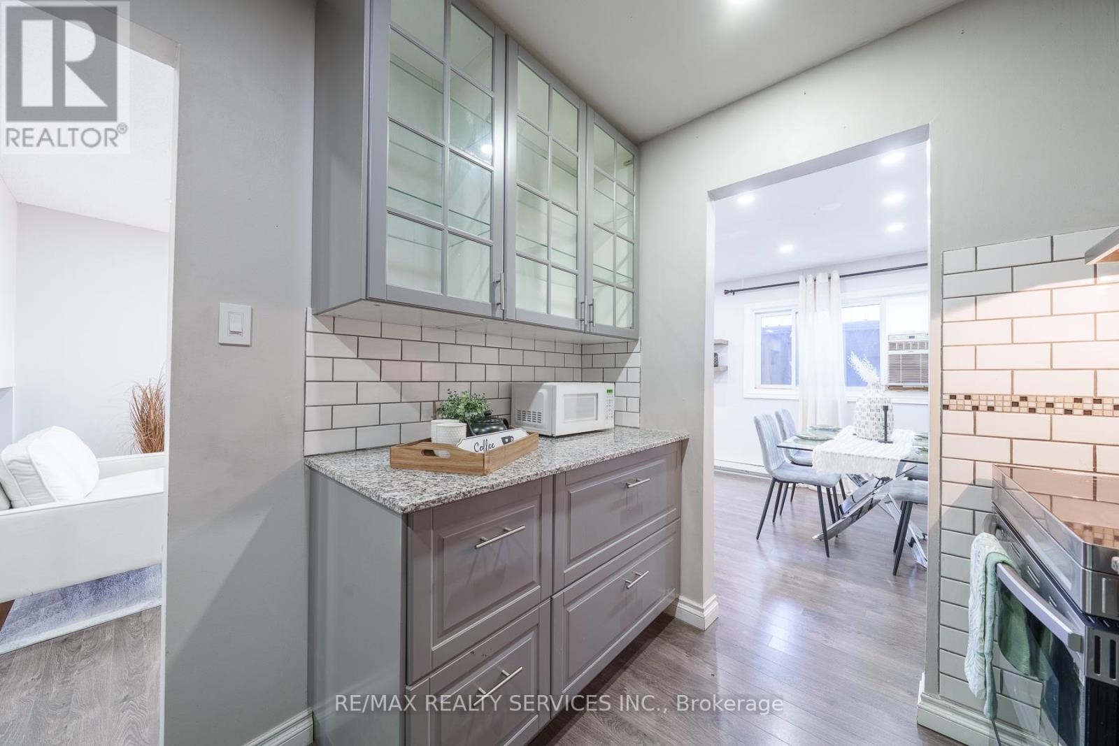 #43 5009 PINEDALE AVENUE - 18