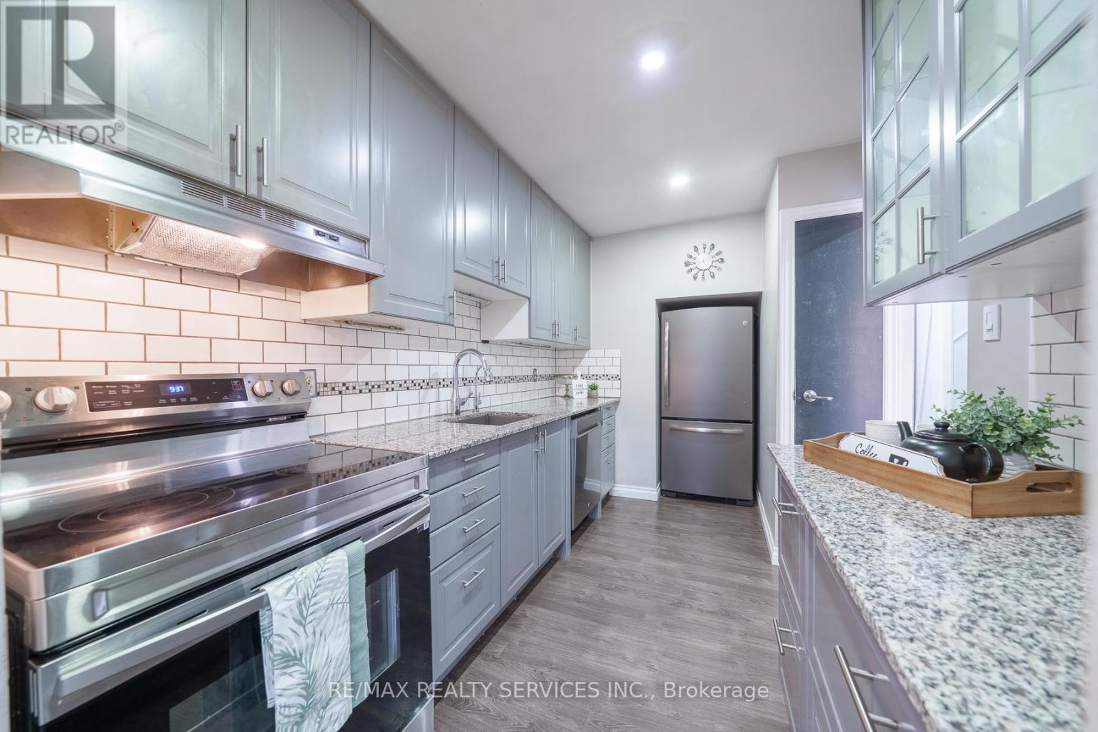 #43 5009 PINEDALE AVENUE - 20