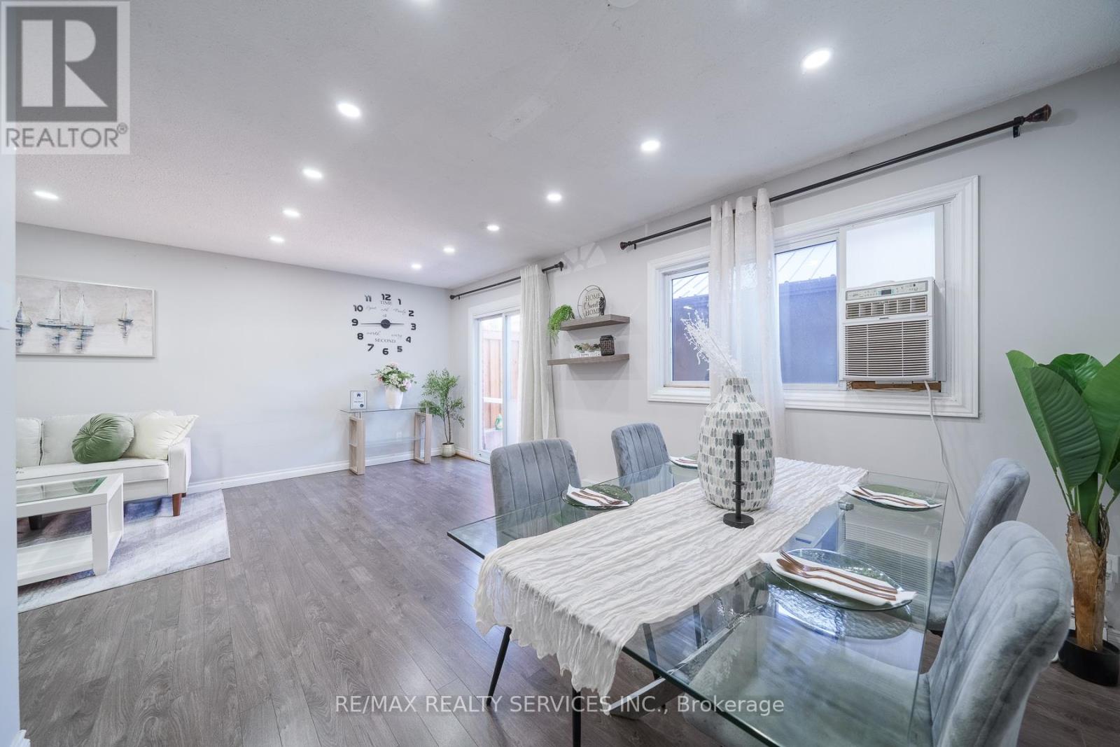 #43 5009 PINEDALE AVENUE - 21