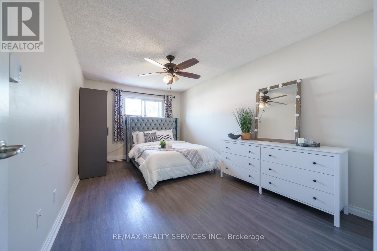 #43 5009 PINEDALE AVENUE - 28