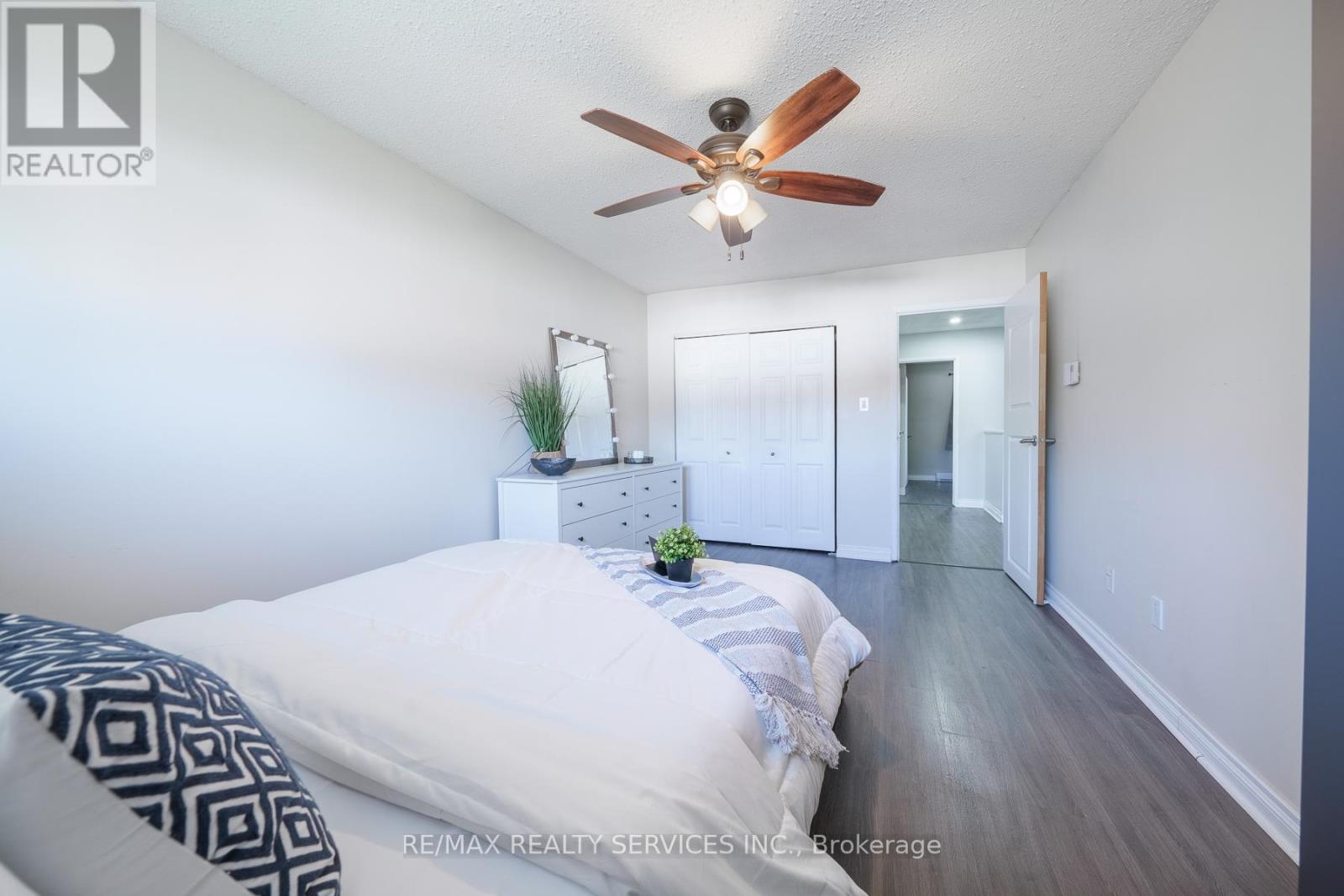 #43 5009 PINEDALE AVENUE - 29