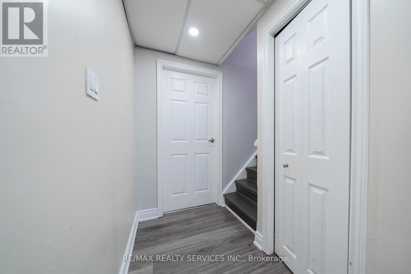 #43 5009 PINEDALE AVENUE - 37