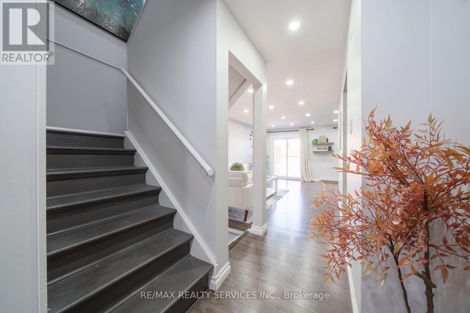 #43 5009 PINEDALE AVENUE - 5