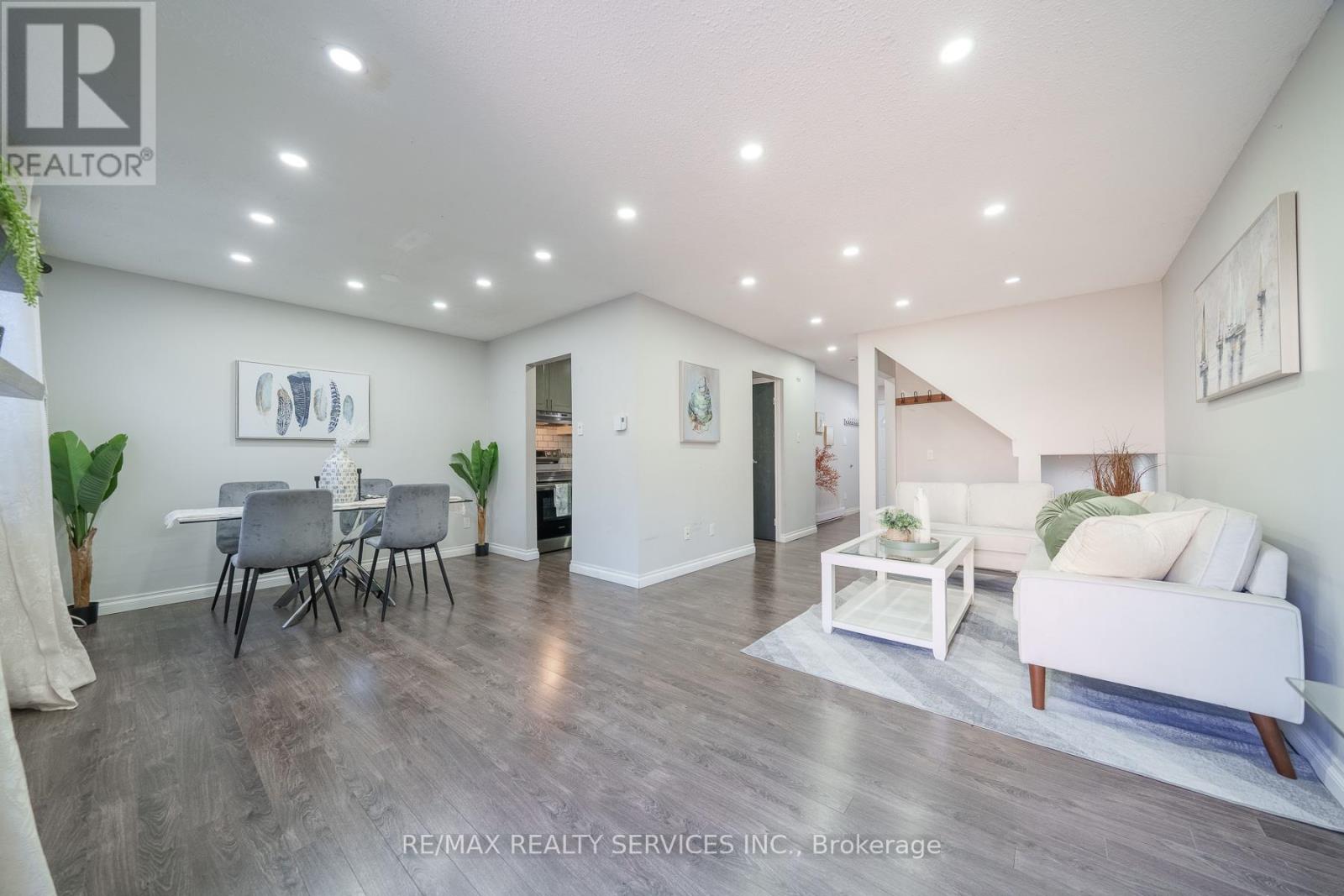 #43 5009 PINEDALE AVENUE - 9