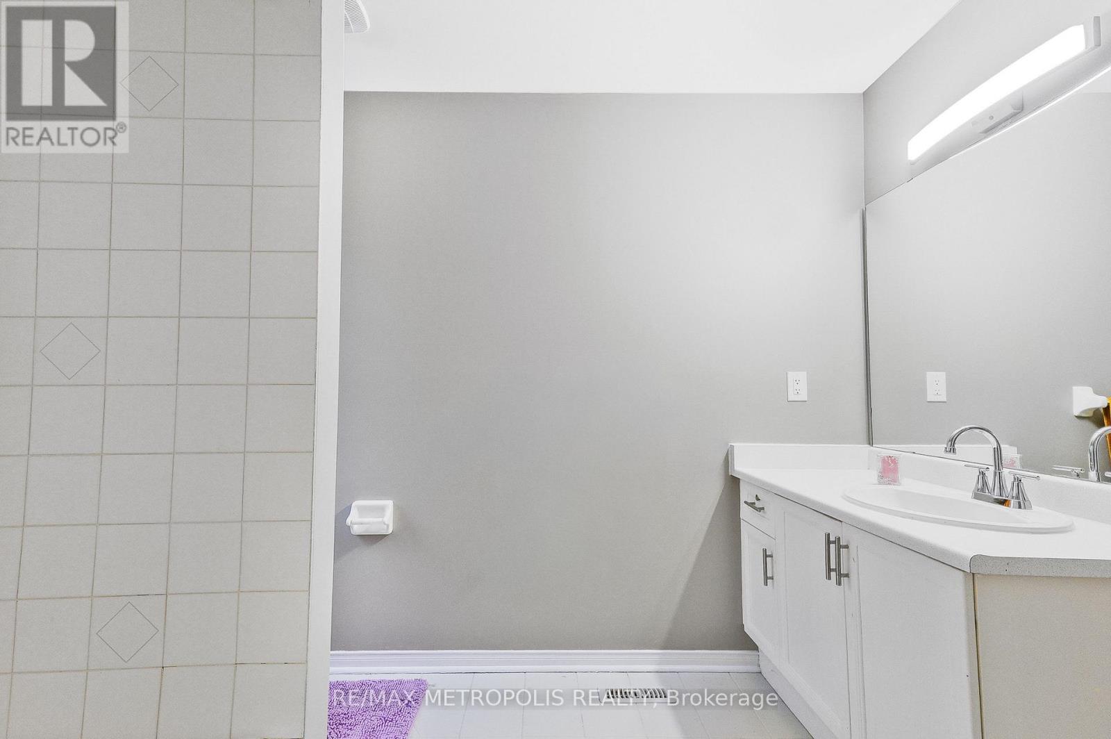 63 WICKSTEAD COURT - 22