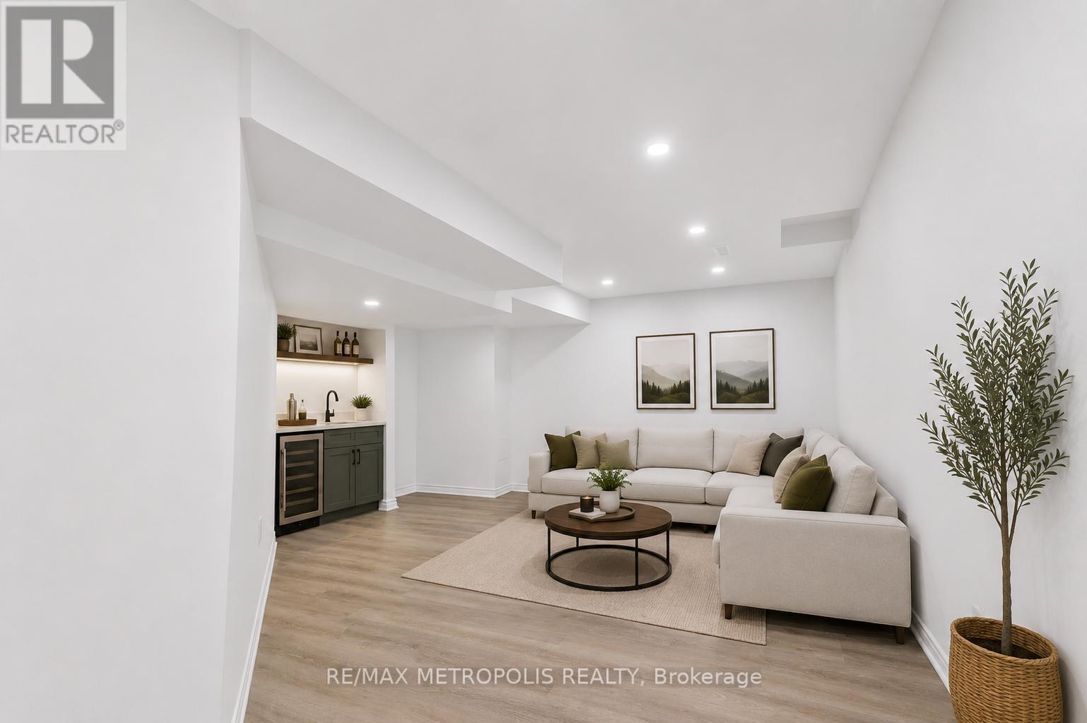 63 WICKSTEAD COURT - 28