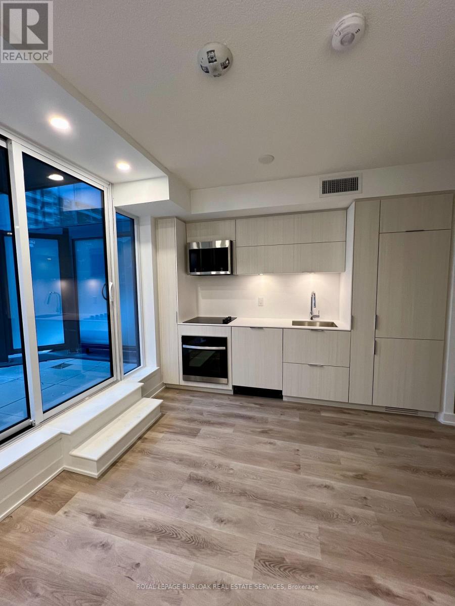 #212 370 MARTHA STREET - 19