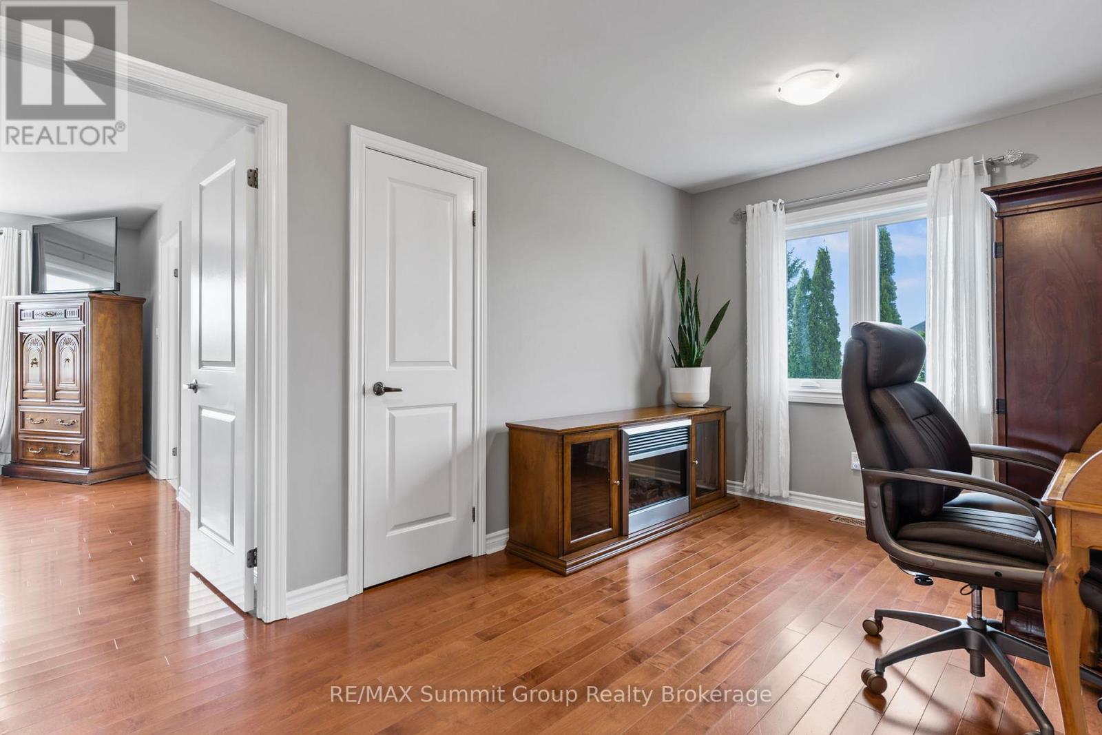15 MOUNT HAVEN CRESCENT - 18