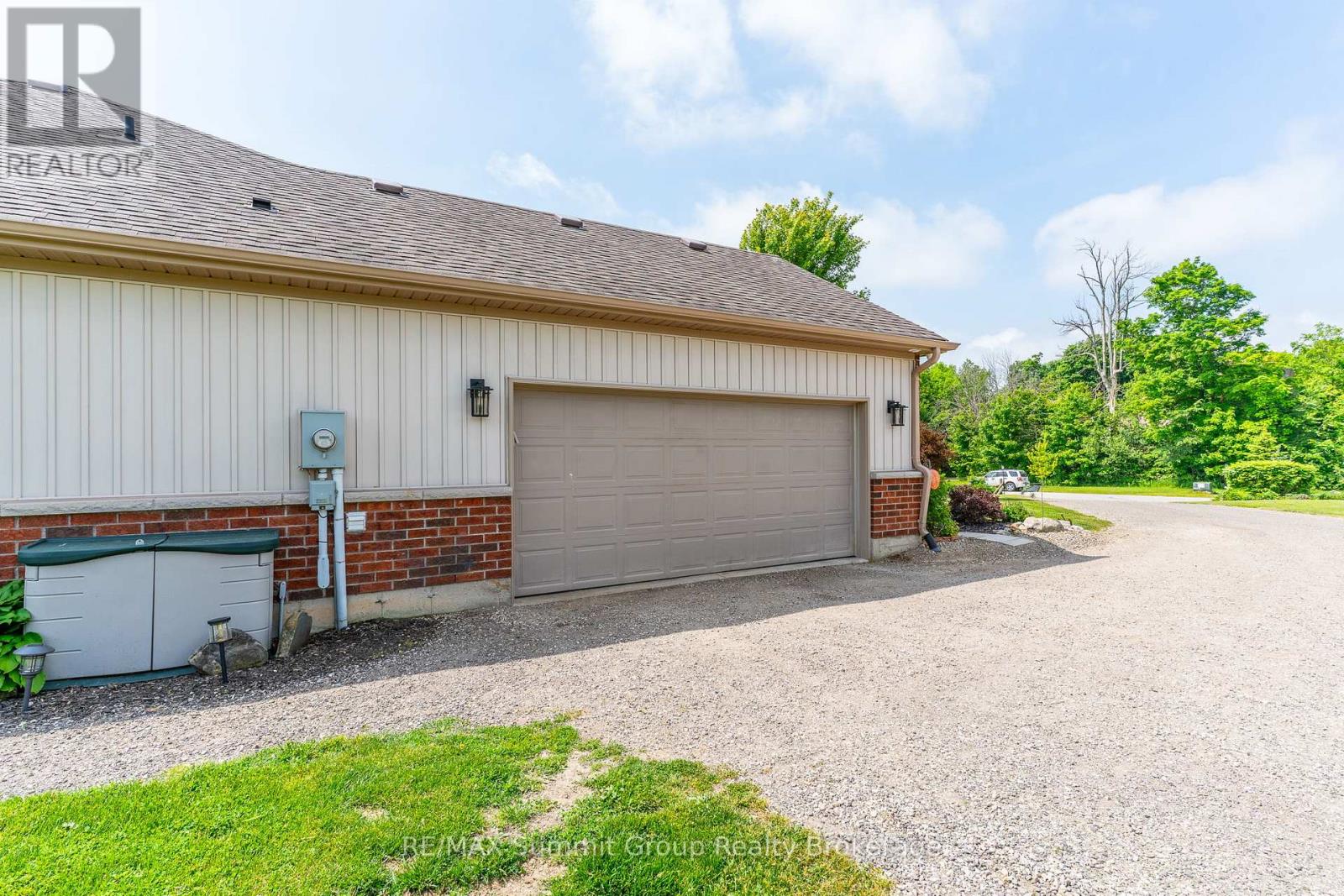 15 MOUNT HAVEN CRESCENT - 35