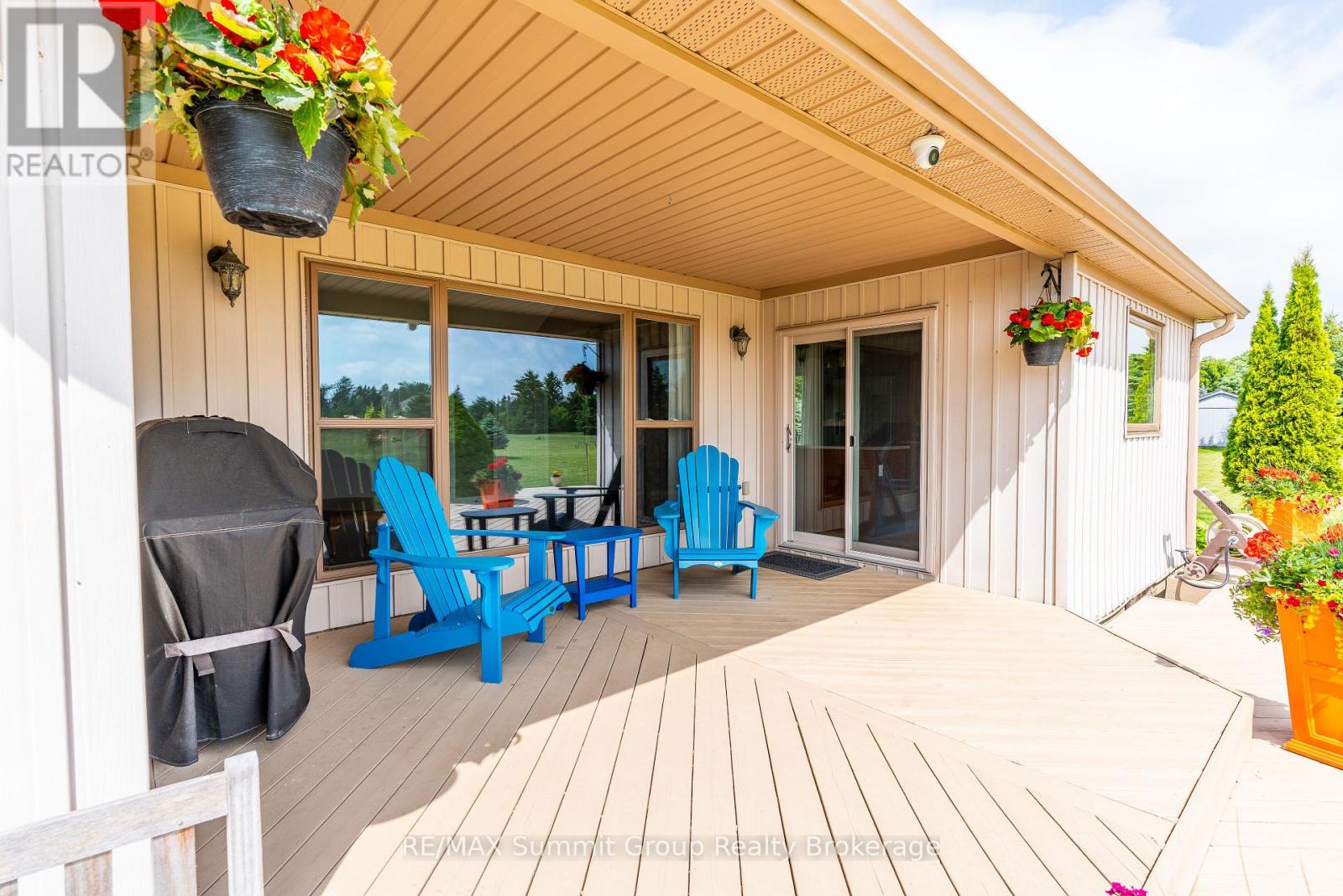15 MOUNT HAVEN CRESCENT - 40