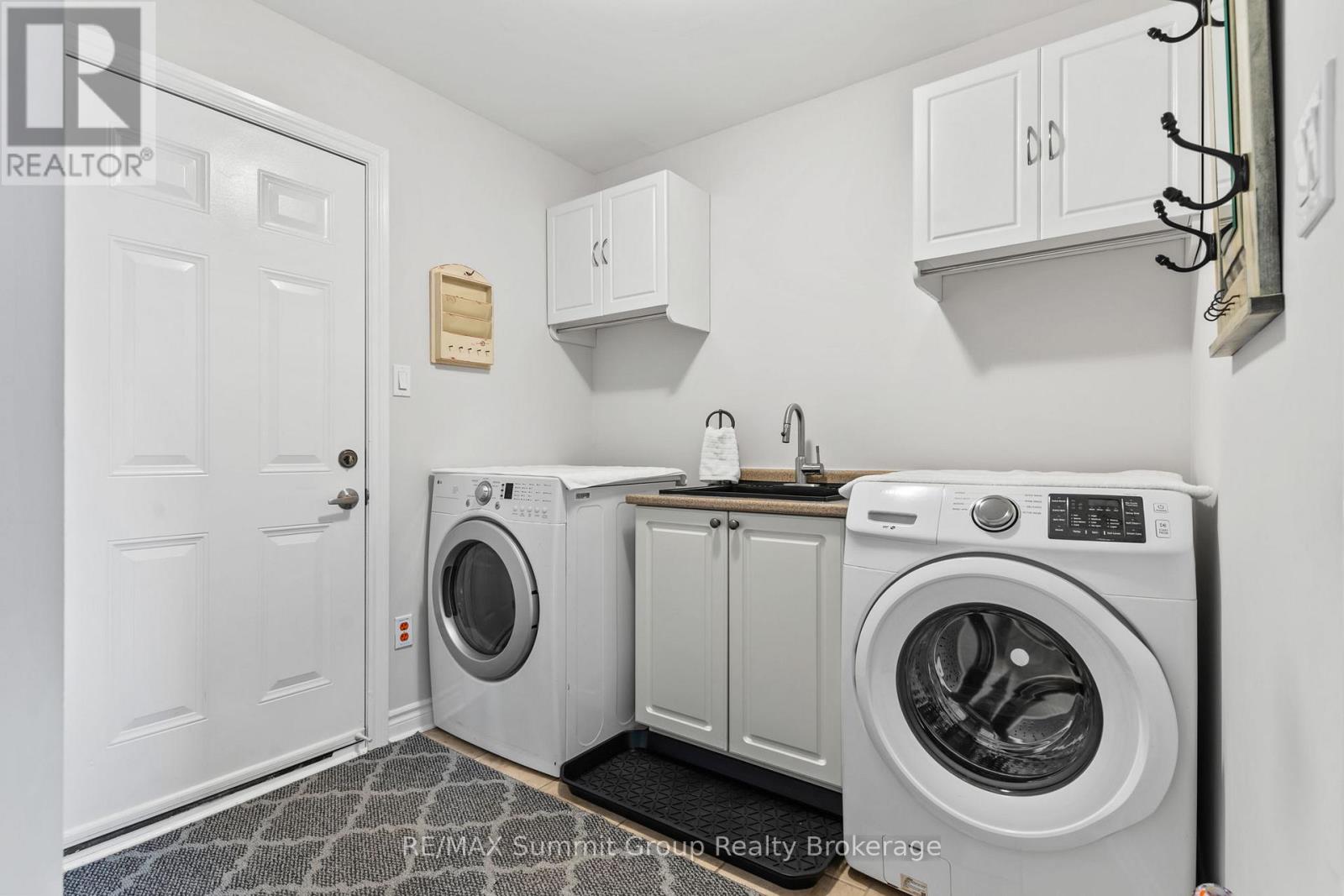 15 MOUNT HAVEN CRESCENT - 15