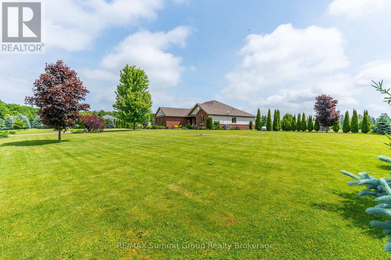 15 MOUNT HAVEN CRESCENT - 46