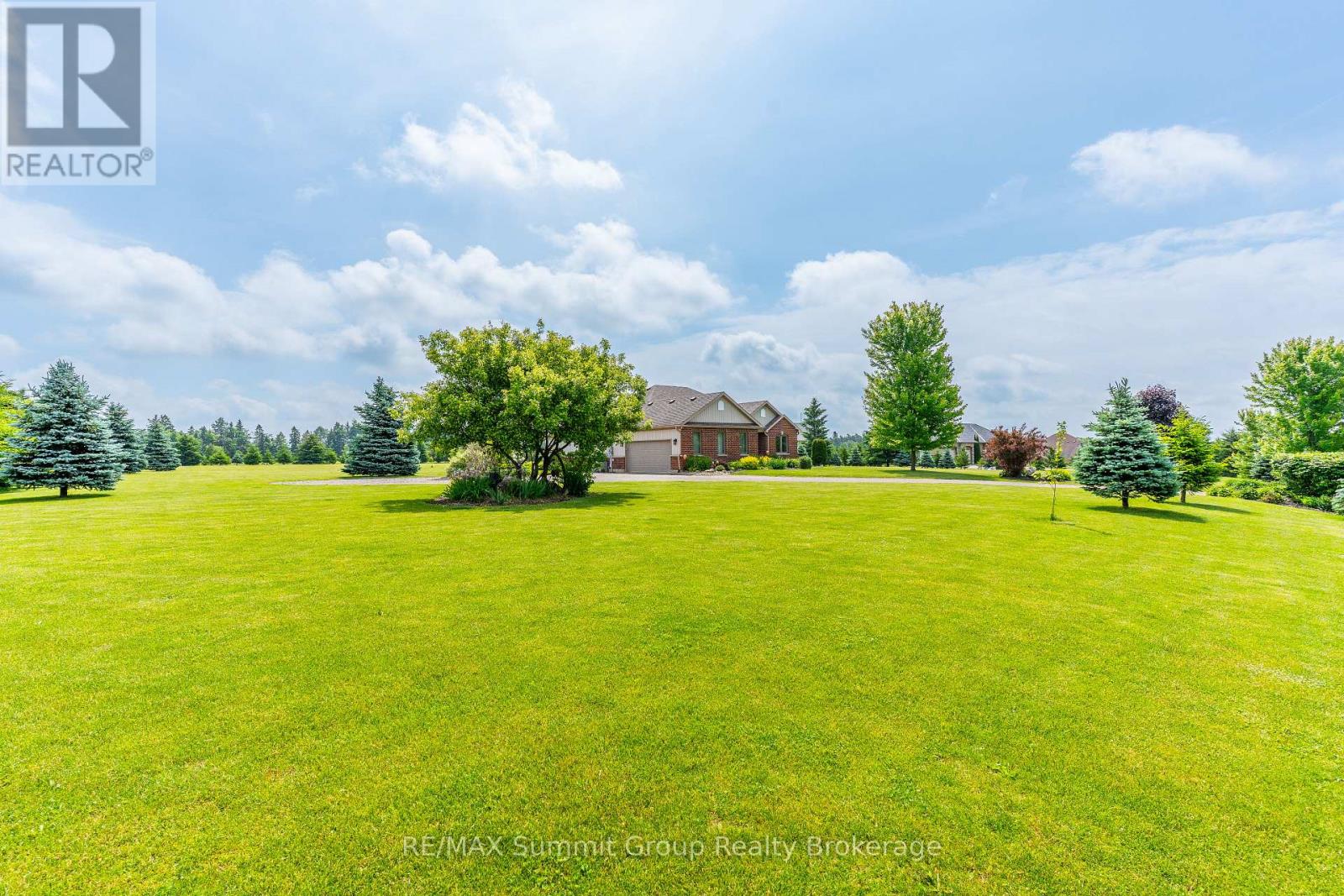 15 MOUNT HAVEN CRESCENT - 34