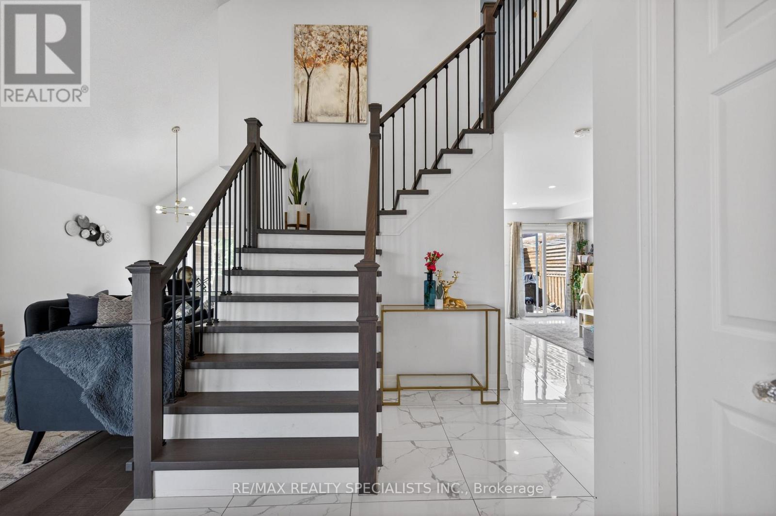 19 SIDNEY CRESCENT - 14