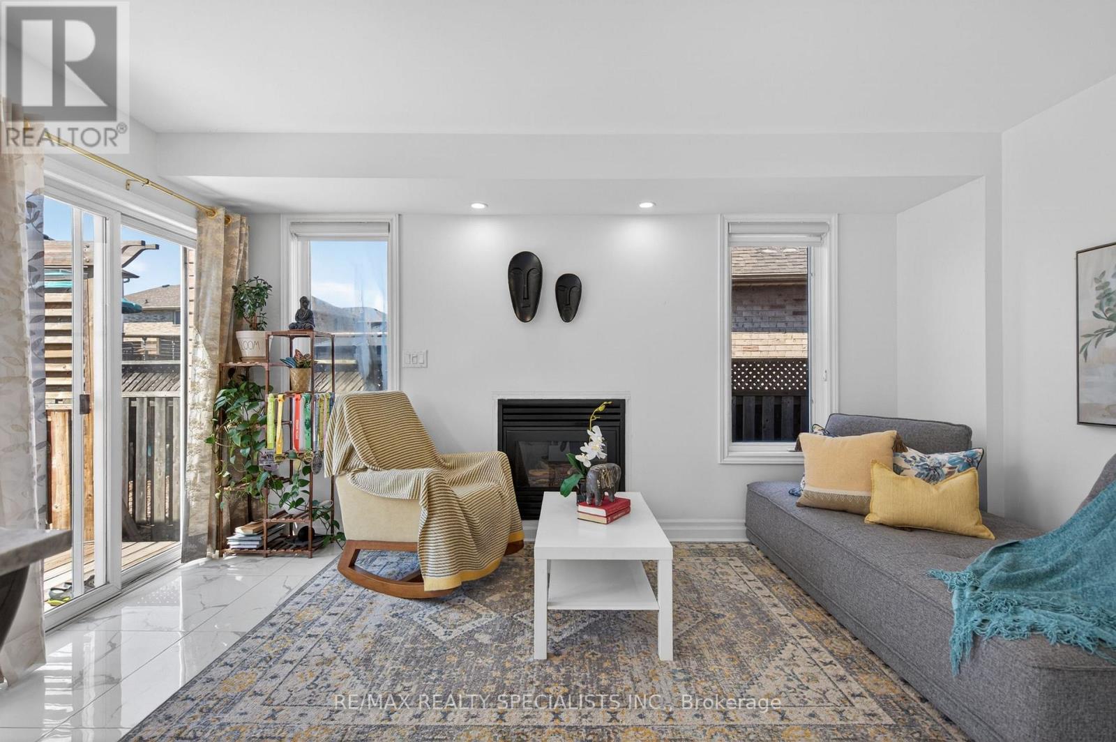 19 SIDNEY CRESCENT - 16
